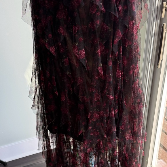 Chic Asymmetrical Black and Pink Skirt - Picture 5 of 8